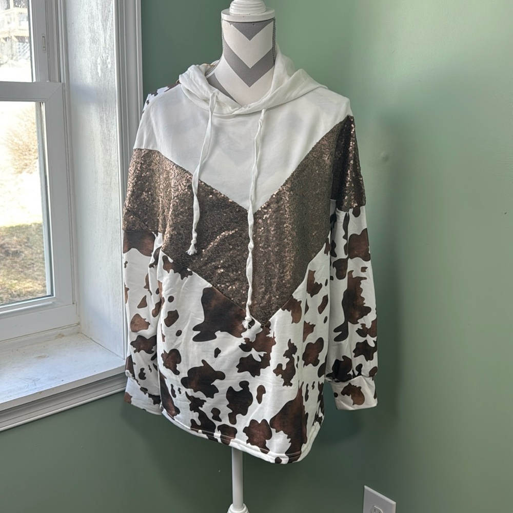 NWT Grace & Emma, bronze & white cowhide hoodie medium
